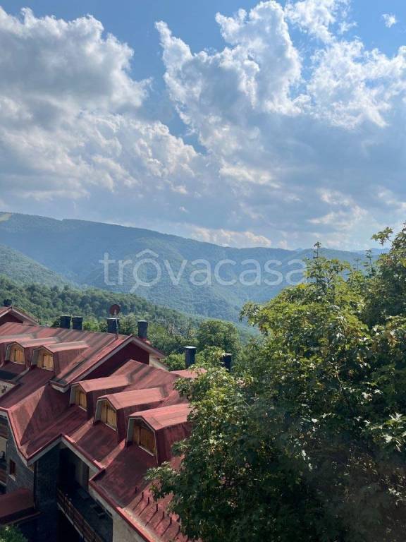 appartamento in vendita a Roburent in zona San Giacomo