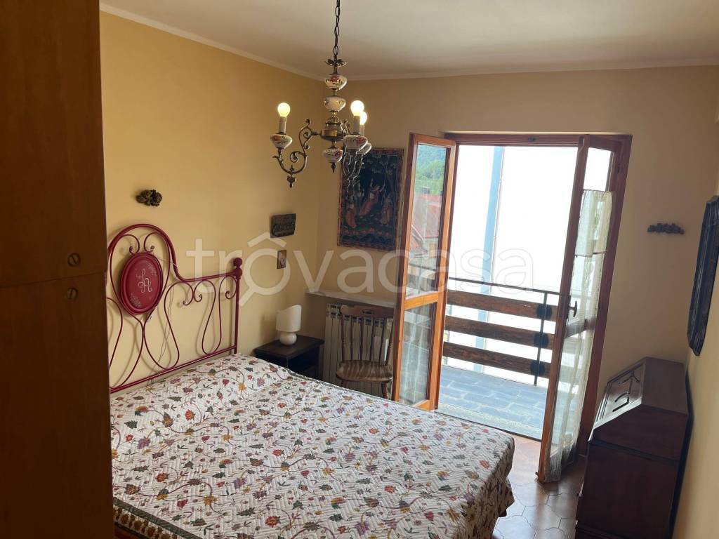 appartamento in vendita a Roburent in zona San Giacomo