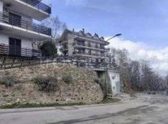 appartamento in vendita a Roburent in zona Cardini