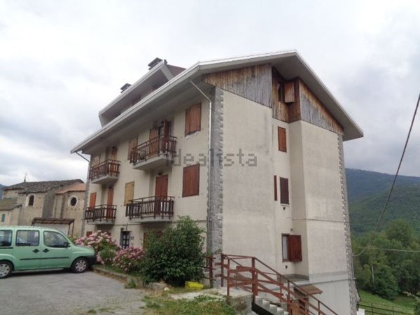 appartamento in vendita a Roburent in zona San Giacomo