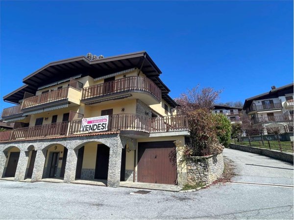 appartamento in vendita a Roburent in zona San Giacomo