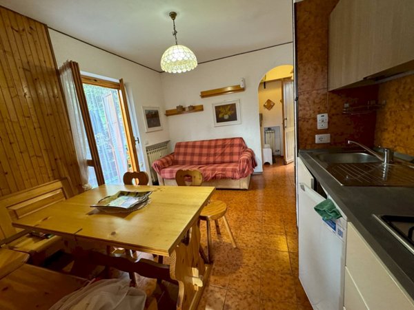 appartamento in vendita a Roburent in zona San Giacomo