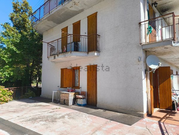 appartamento in vendita a Roburent in zona San Giacomo