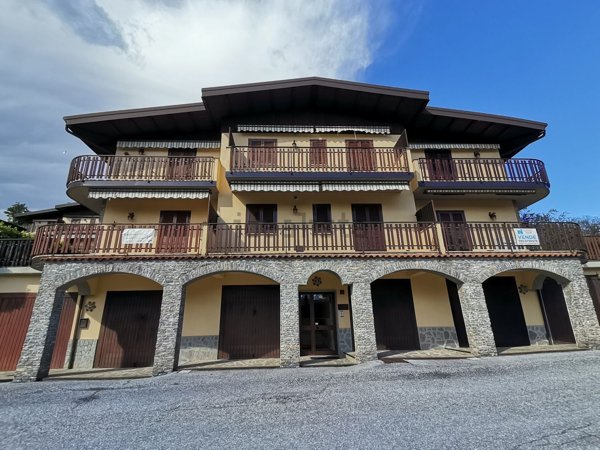 appartamento in vendita a Roburent in zona San Giacomo