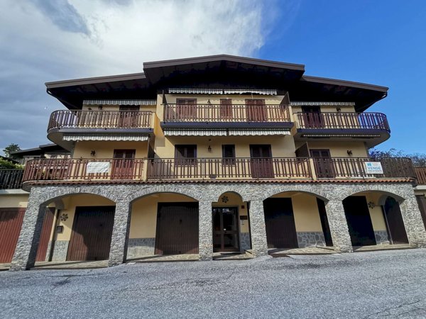 appartamento in vendita a Roburent in zona San Giacomo