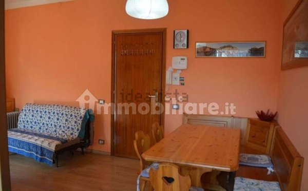 appartamento in vendita a Roburent in zona Cardini