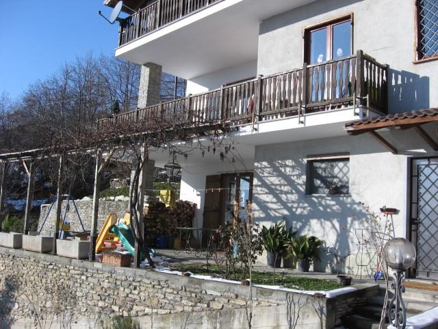 casa indipendente in vendita a Roccabruna