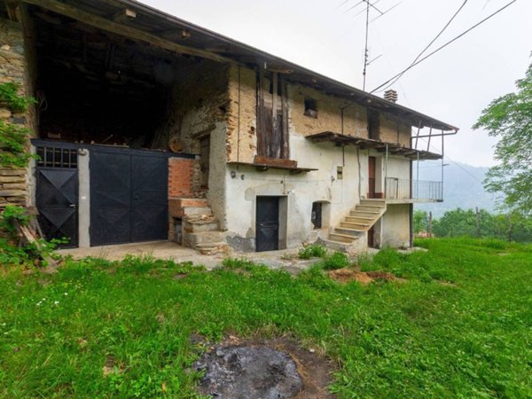 casa indipendente in vendita a Roccabruna in zona Ferre