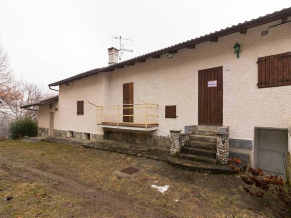 casa indipendente in vendita a Roccabruna in zona Ferre