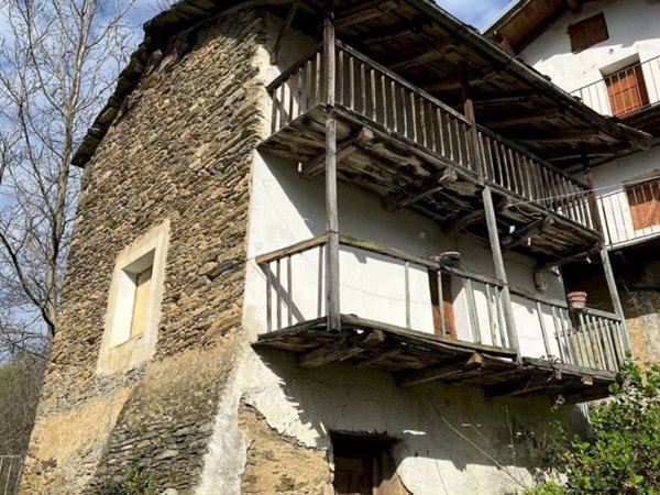 casa indipendente in vendita a Roccabruna in zona Sant’Anna