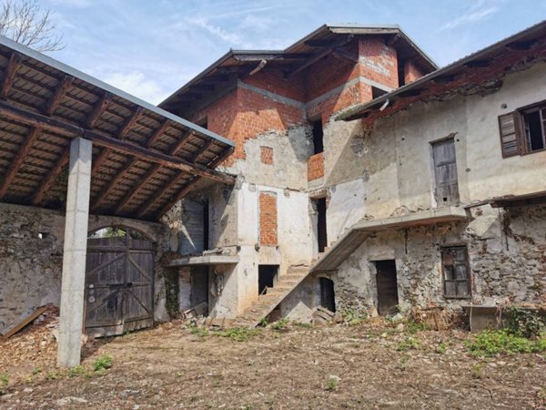 intera palazzina in vendita a Roccabruna