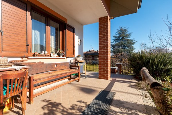 casa indipendente in vendita a Roccabruna in zona Viale