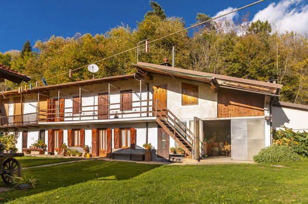 mansarda in vendita a Roccabruna in zona Balanzone