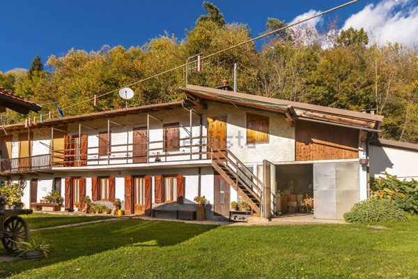 appartamento in vendita a Roccabruna in zona Balanzone