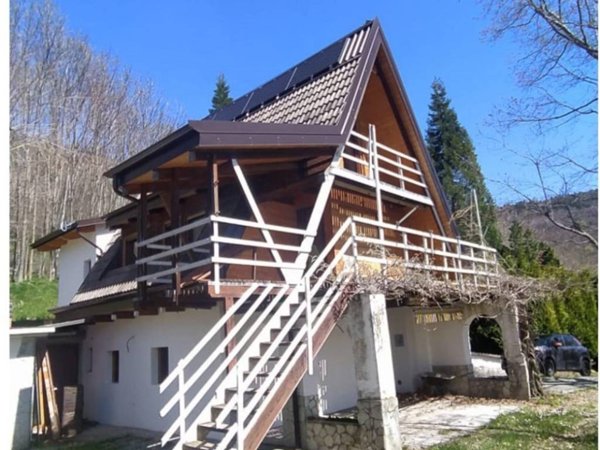 casa indipendente in vendita a Roccabruna in zona Combetta
