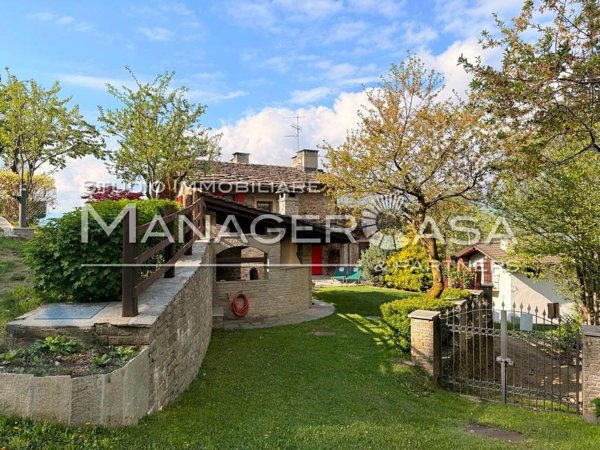 casa indipendente in vendita a Roccabruna
