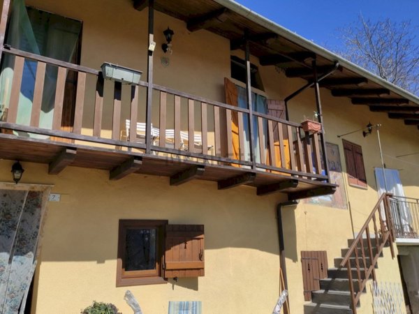 casa semindipendente in vendita a Roccabruna in zona Norat