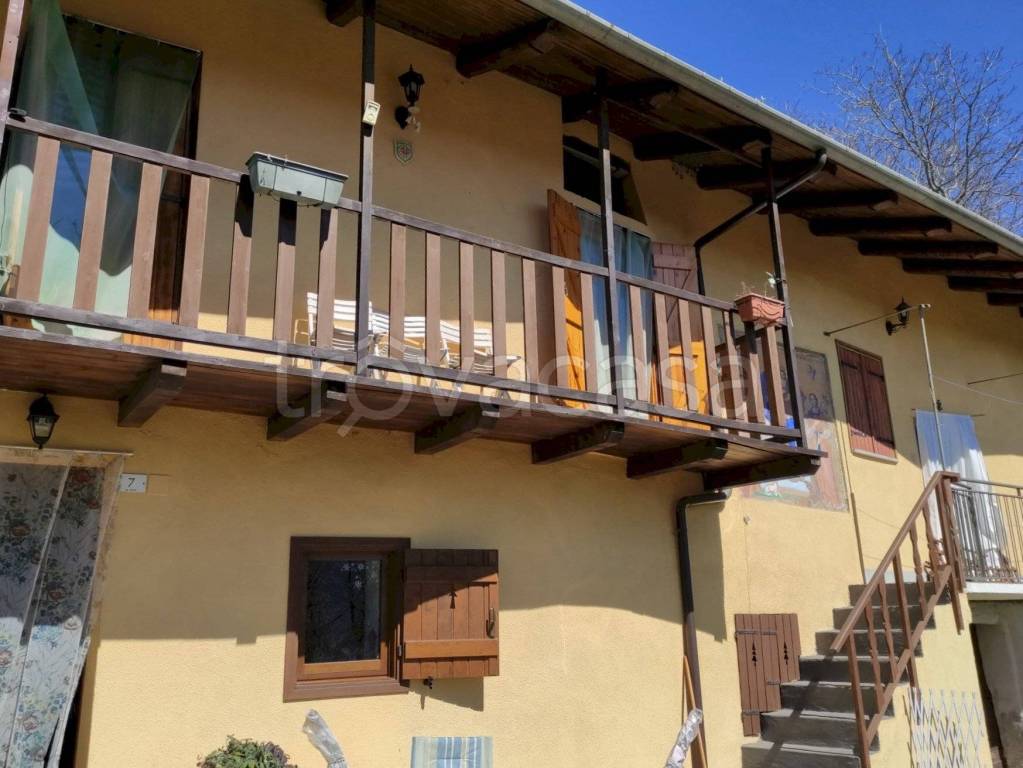 casa indipendente in vendita a Roccabruna in zona Norat