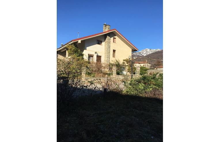 casa indipendente in vendita a Roccabruna in zona Tettoprato