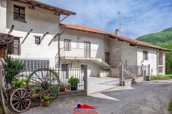casa indipendente in vendita a Roccabruna
