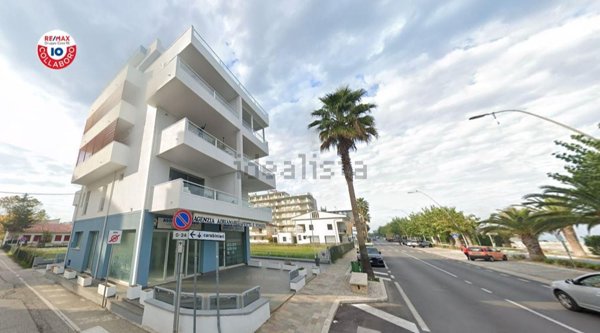 locale commerciale in vendita ad Alba Adriatica
