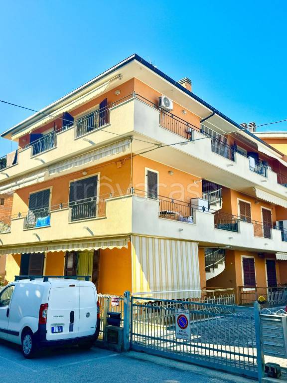 appartamento in vendita ad Alba Adriatica