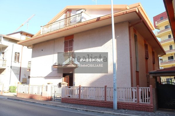 casa indipendente in vendita ad Alba Adriatica