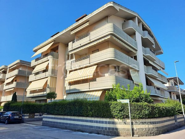 appartamento in vendita ad Alba Adriatica
