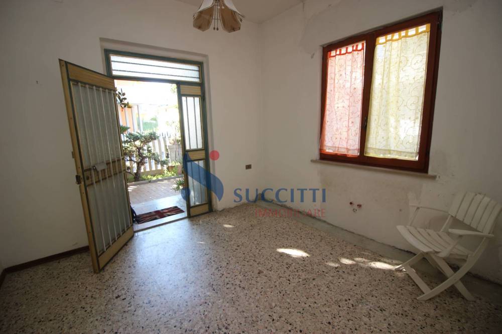 casa indipendente in vendita ad Alba Adriatica