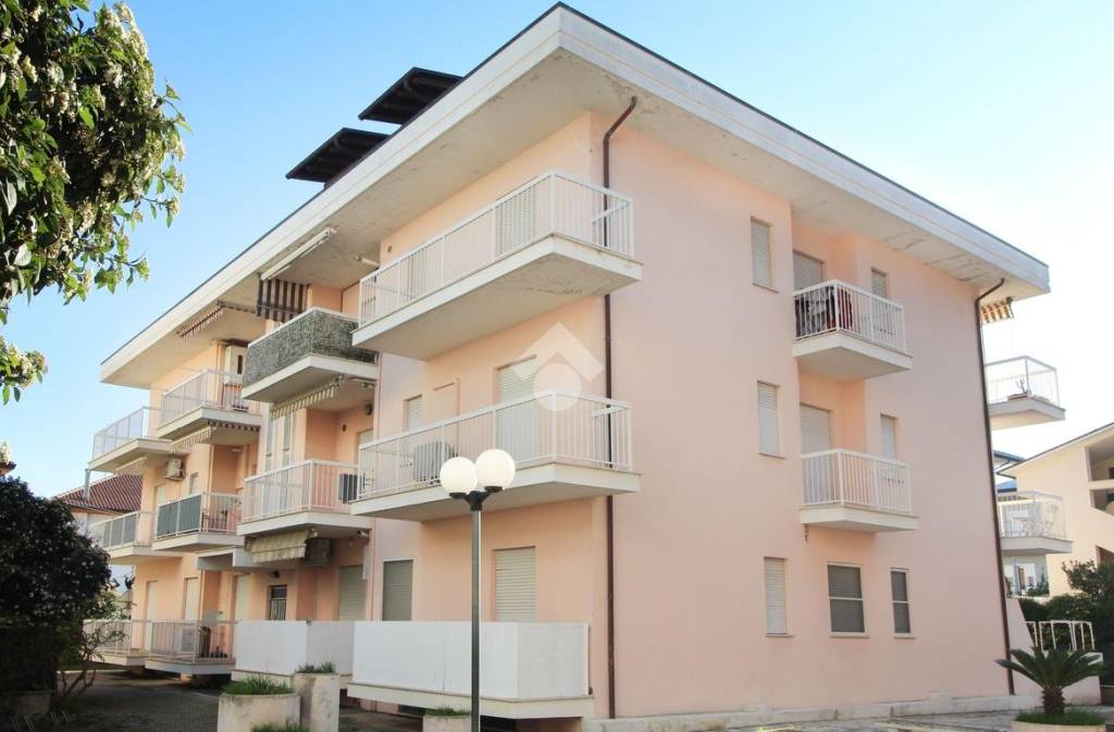 appartamento in vendita ad Alba Adriatica