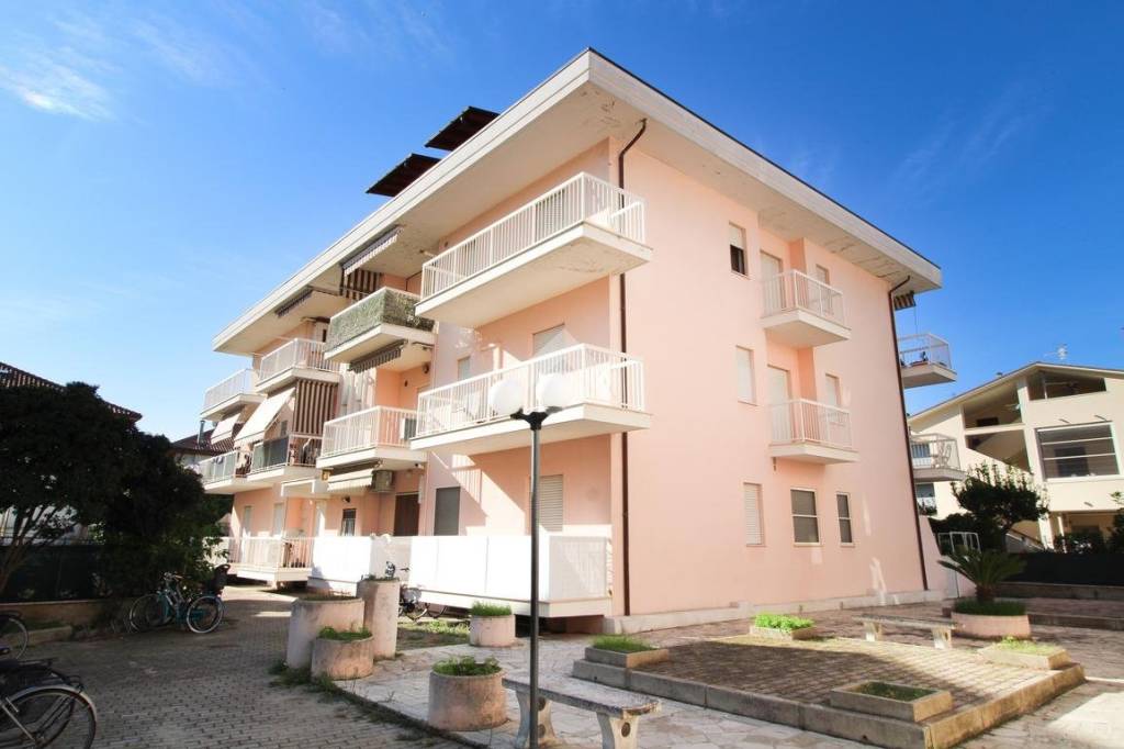 casa indipendente in vendita ad Alba Adriatica