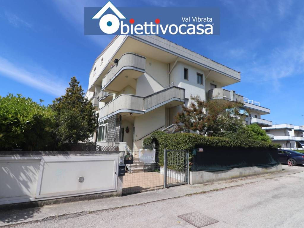 appartamento in vendita ad Alba Adriatica