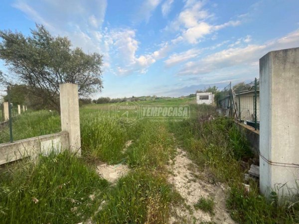 terreno edificabile in vendita ad Alba Adriatica