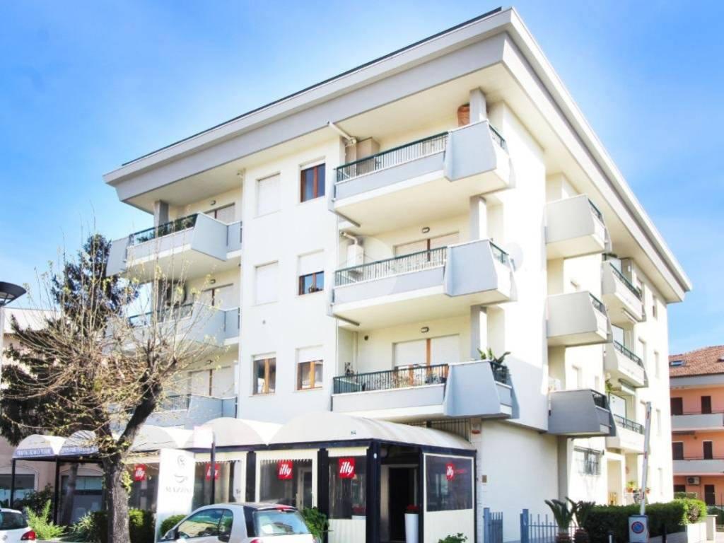appartamento in vendita ad Alba Adriatica