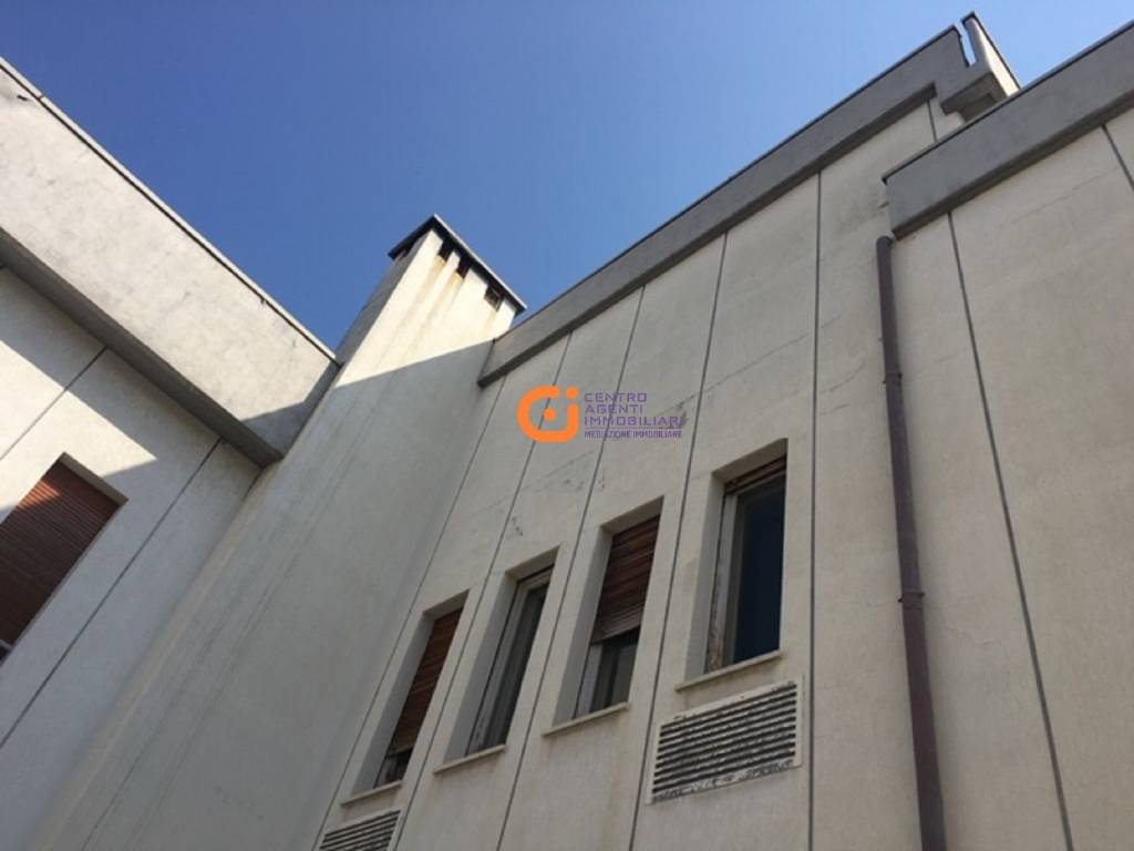 intera palazzina in vendita ad Alba Adriatica