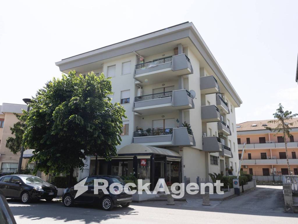 appartamento in vendita ad Alba Adriatica