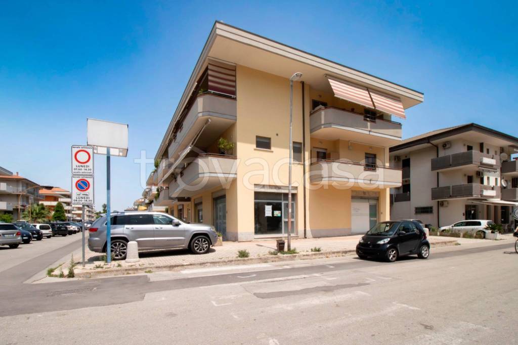 appartamento in vendita ad Alba Adriatica