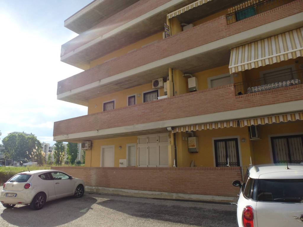 appartamento in vendita ad Alba Adriatica