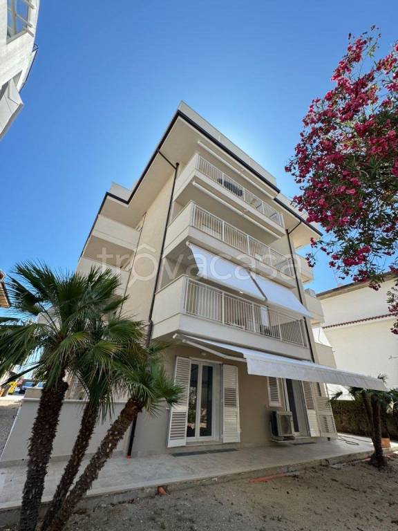 appartamento in vendita ad Alba Adriatica