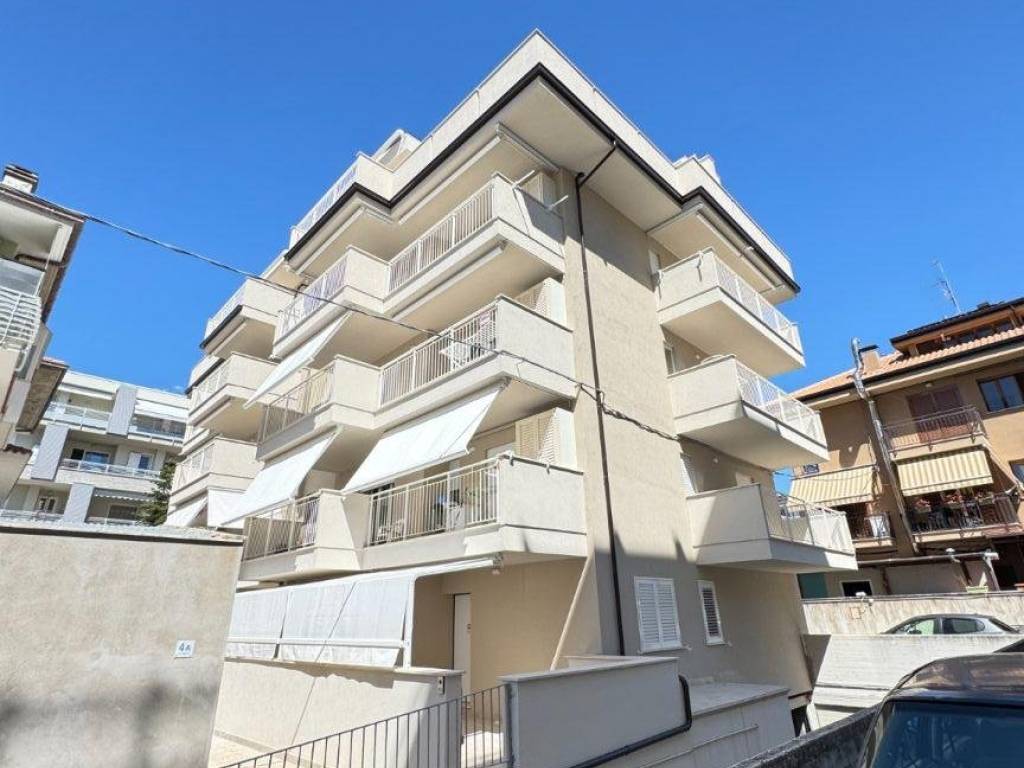 appartamento in vendita ad Alba Adriatica