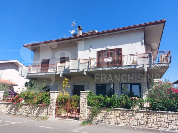 casa indipendente in vendita ad Alba Adriatica