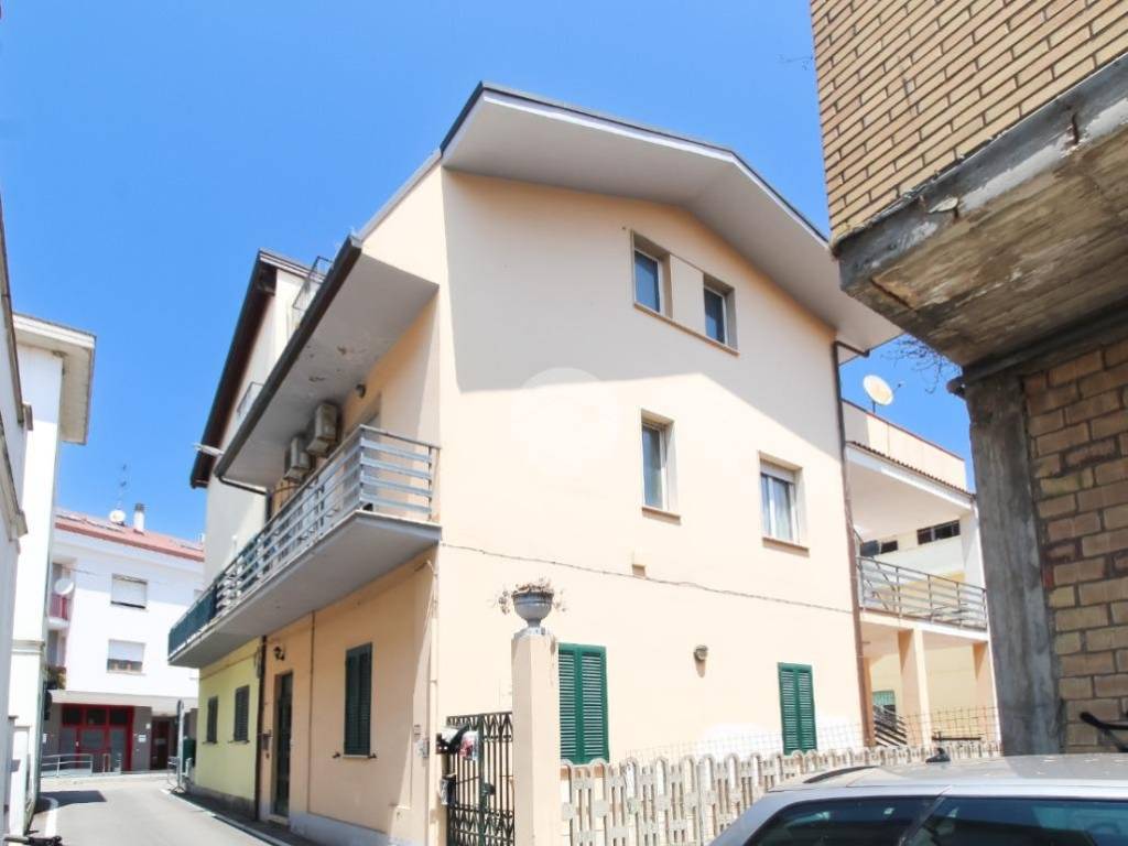 appartamento in vendita ad Alba Adriatica