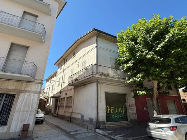 casa indipendente in vendita ad Alba Adriatica