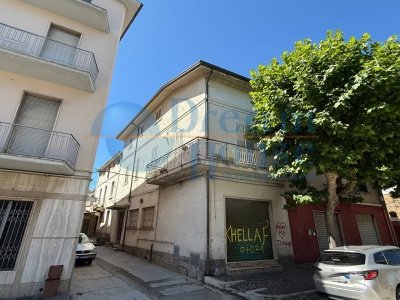 casa indipendente in vendita ad Alba Adriatica