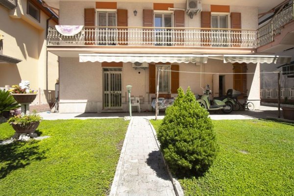 casa indipendente in vendita ad Alba Adriatica