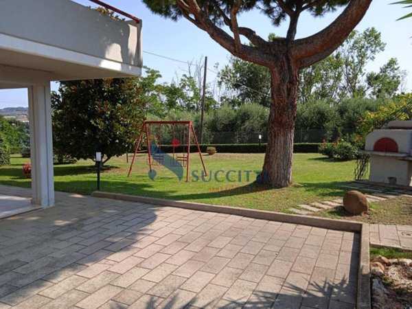 casa indipendente in vendita ad Alba Adriatica