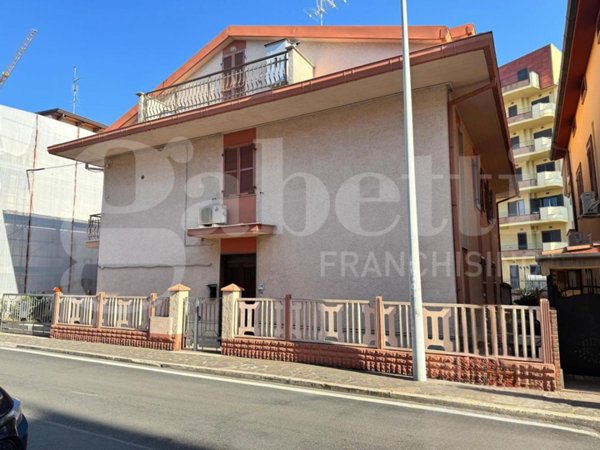 casa indipendente in vendita ad Alba Adriatica