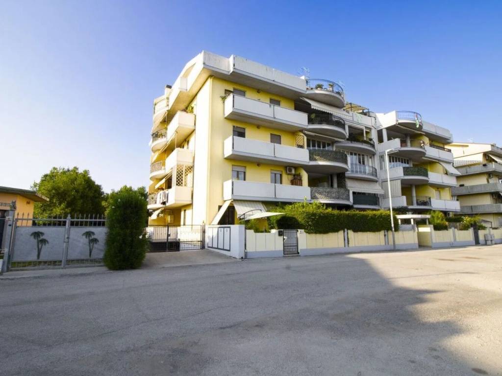 appartamento in vendita ad Alba Adriatica