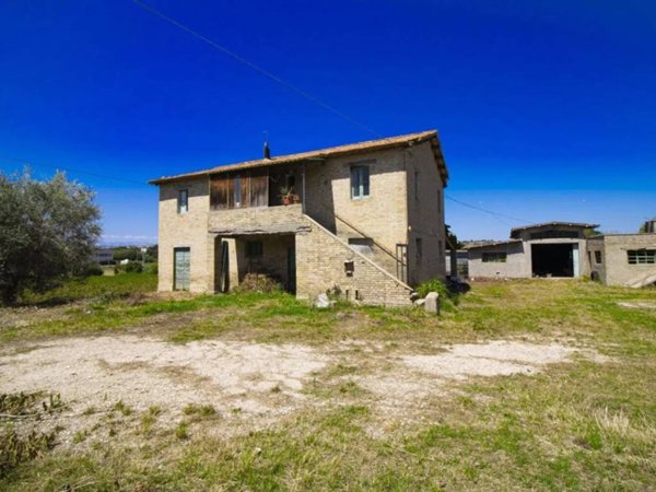 casa indipendente in vendita ad Alba Adriatica