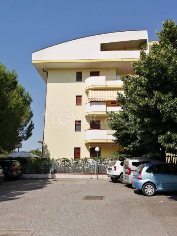 appartamento in vendita ad Alba Adriatica